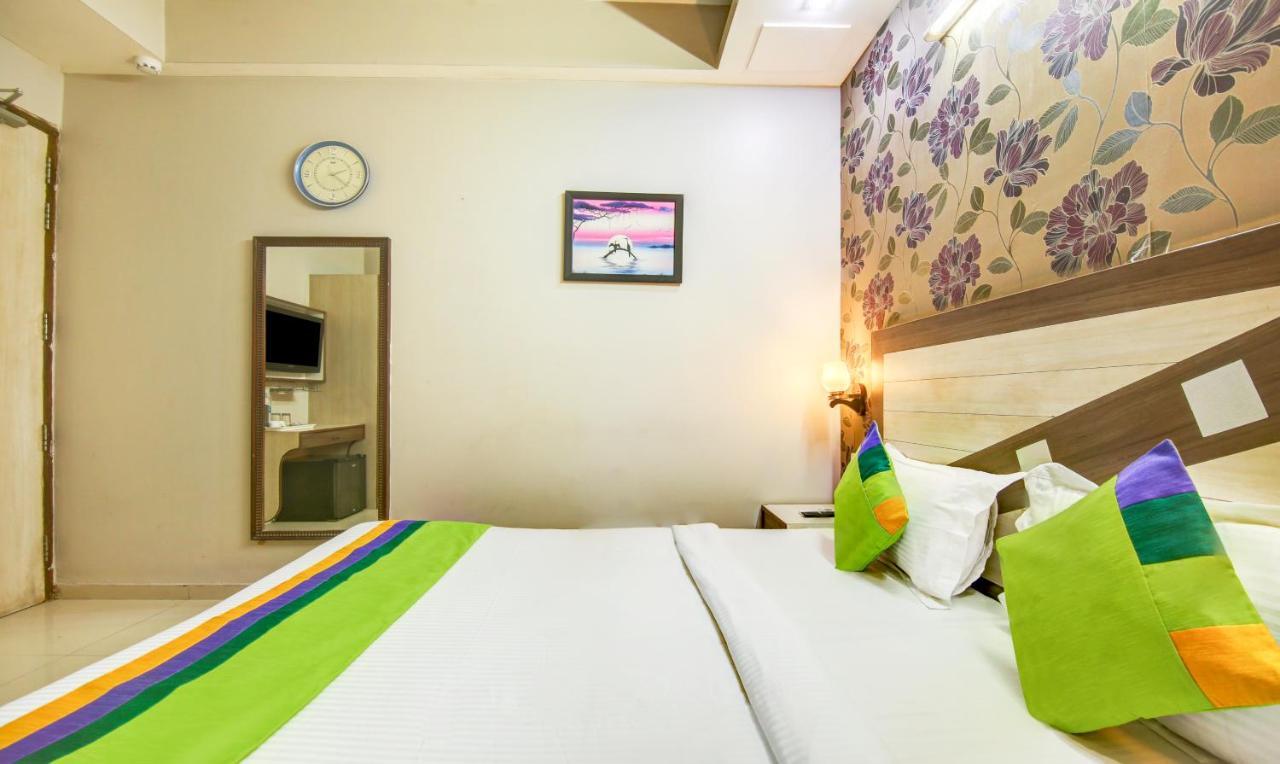 Treebo Rockwell Plaza Otel Yeni Delhi Dış mekan fotoğraf